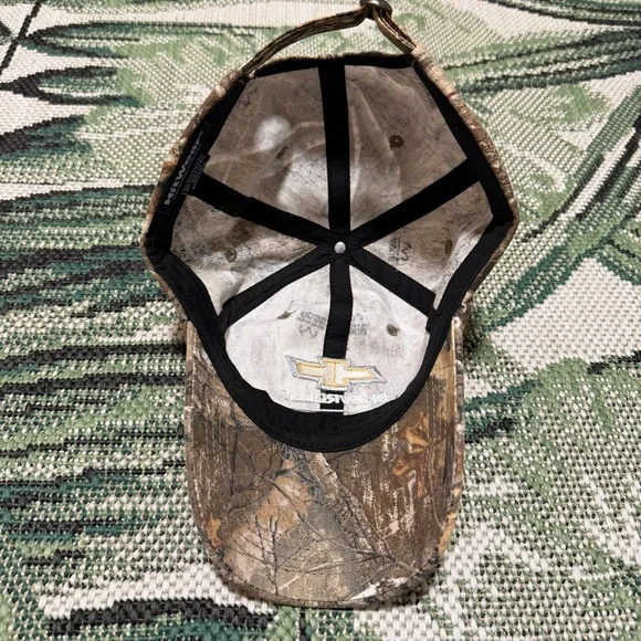 Chevrolet Trucks Camo Cap Real Tree Edge Camouflage Hat Chevy Bow tie - Picture 5 of 6